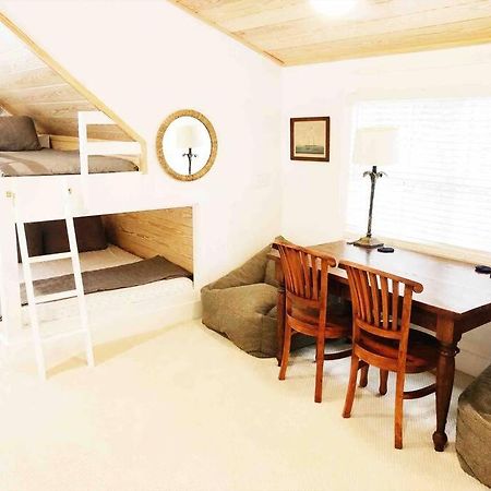 Liz Lane Cottage- Entire Guesthouse تشارلستون المظهر الخارجي الصورة