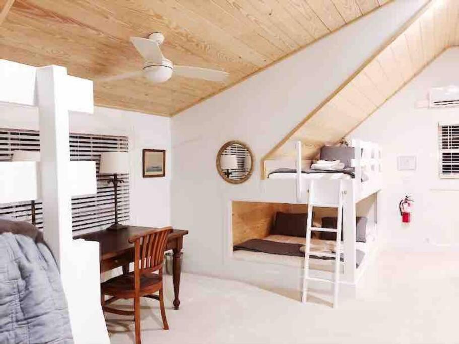 Liz Lane Cottage- Entire Guesthouse تشارلستون المظهر الخارجي الصورة