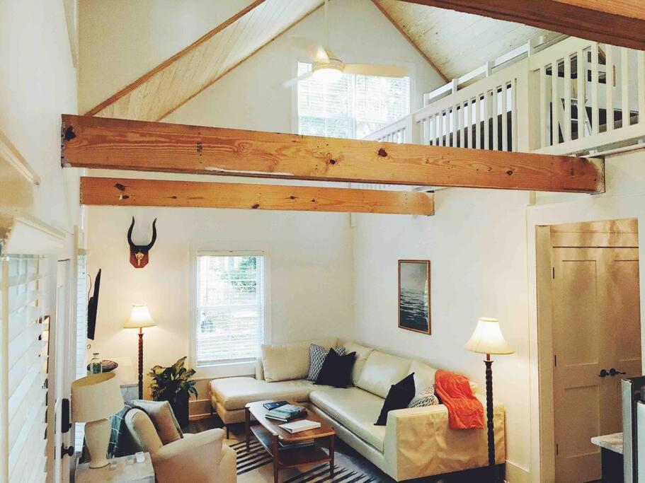 Liz Lane Cottage- Entire Guesthouse تشارلستون المظهر الخارجي الصورة