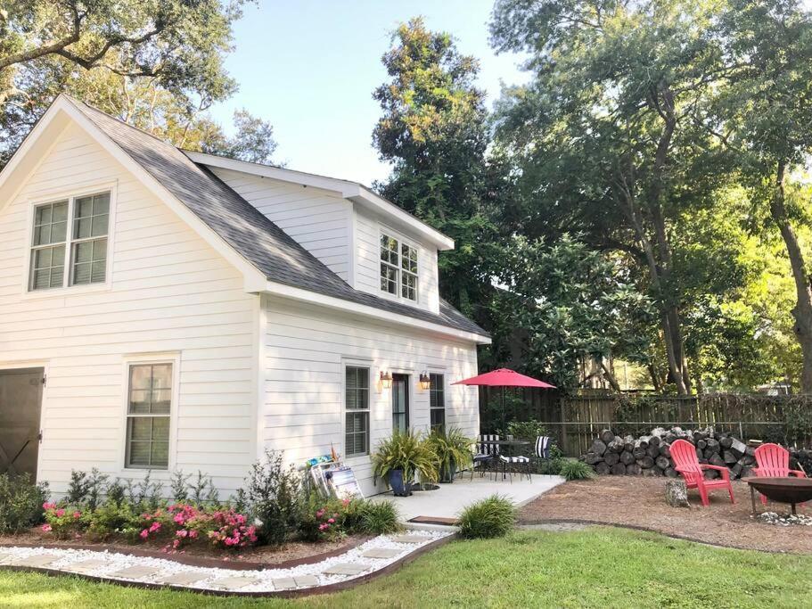 Liz Lane Cottage- Entire Guesthouse تشارلستون المظهر الخارجي الصورة
